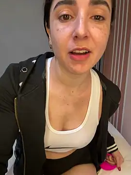 Snapshot of Victoria-And1 chatting on March 4, 2025, 1:12 am Victoria-And1 online show from March 4, 2025, 1:12 am