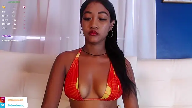 AleezaFrench online show from February 26, 2025, 5:07 pm