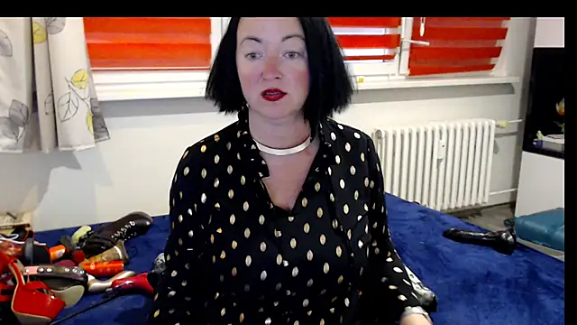 Snapshot of Alexie33 chatting on July 22, 2026, 10:51 am Alexie33 online show from July 22, 2026, 10:51 am