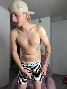 Snapshot of Scott_sex7 chatting on March 2, 2026, 5:08 am Scott sex7 online show from March 2, 2026, 5:08 am