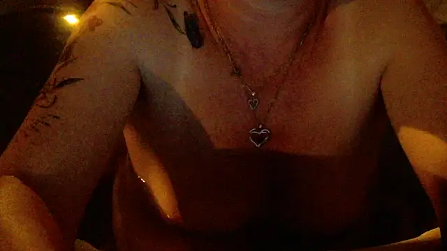 Snapshot of xxNoeliaxx chatting on May 22, 2026, 8:14 pm xxNoeliaxx online show from May 22, 2026, 8:14 pm