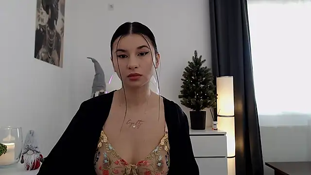 Snapshot of Simply_the_best chatting on December 13, 2024, 9:46 am Simply the best online show from December 13, 2024, 9:46 am