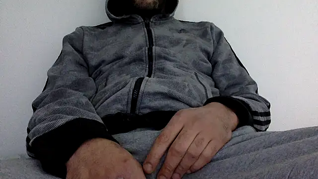 Snapshot of molozeb chatting on February 19, 2026, 7:15 am molozeb online show from February 19, 2026, 7:15 am