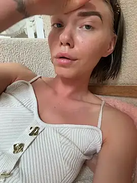Lisaaa Alisa online show from June 29, 2026, 8:42 am