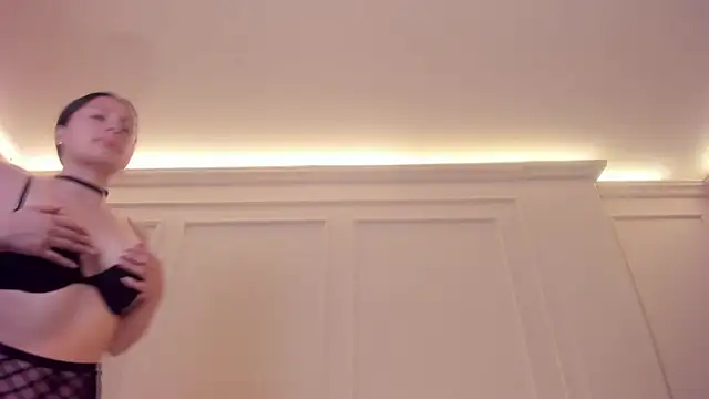 DominiqueVega online show from December 14, 2024, 5:07 am