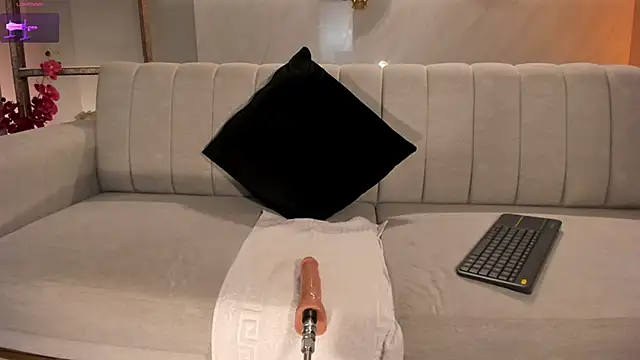 DominiqueVega online show from January 10, 2025, 2:57 am