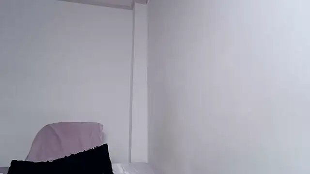 caarlywhitee online show from June 27, 2026, 12:48 am