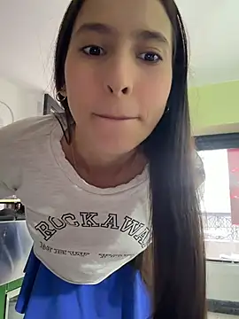 LittleDoll    online show from May 26, 2026, 12:12 pm