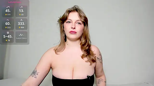 mercedescutee online show from January 15, 2026, 4:44 pm