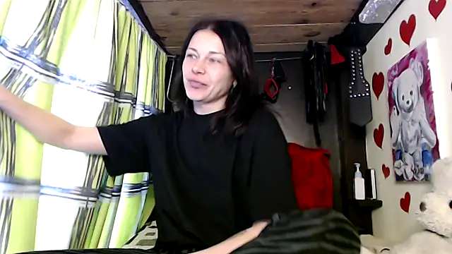 Snapshot of HarleyQuinn_69 chatting on March 13, 2025, 6:37 am HarleyQuinn 69 online show from March 13, 2025, 6:37 am