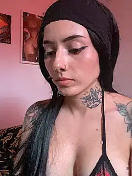 Snapshot of LiliJones_ chatting on March 1, 2025, 7:59 pm LiliJones online show from March 1, 2025, 7:59 pm