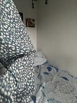 Snapshot of LiliJones_ chatting on March 4, 2025, 10:05 pm LiliJones online show from March 4, 2025, 10:05 pm