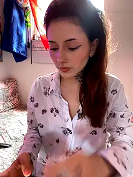 Snapshot of LiliJones_ chatting on October 3, 2025, 5:21 pm LiliJones online show from October 3, 2025, 5:21 pm