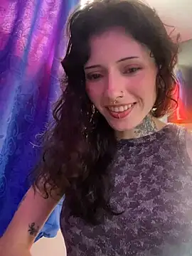 Snapshot of LiliJones_ chatting on November 5, 2025, 4:18 pm LiliJones online show from November 5, 2025, 4:18 pm