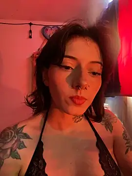 LiliJones  online show from February 11, 2026, 3:28 pm