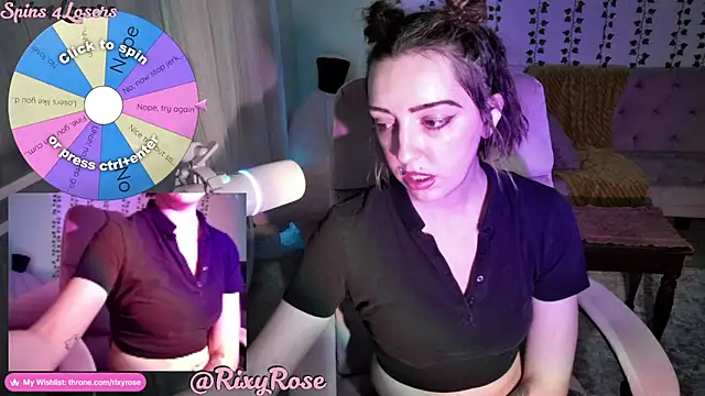 Snapshot of Trixyrose chatting on July 28, 2026, 5:36 am Trixyrose online show from July 28, 2026, 5:36 am