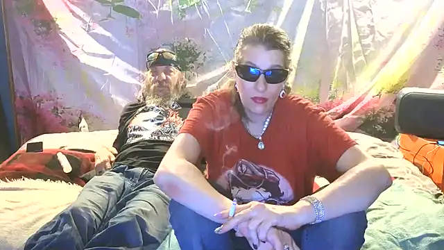 Snapshot of PropertyAndBiker chatting on May 21, 2026, 10:17 pm PropertyAndBiker online show from May 21, 2026, 10:17 pm