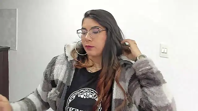 Luna Dumont online show from March 14, 2025, 11:34 am