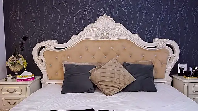 Lauren Saint online show from February 10, 2026, 5:06 pm