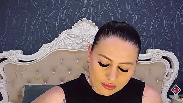 Lauren Saint online show from April 23, 2026, 2:08 pm
