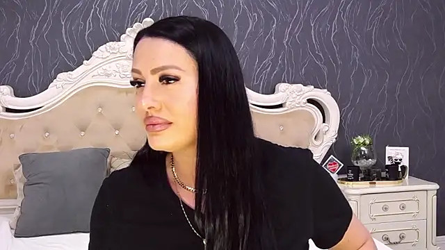Lauren Saint online show from April 25, 2026, 1:41 pm