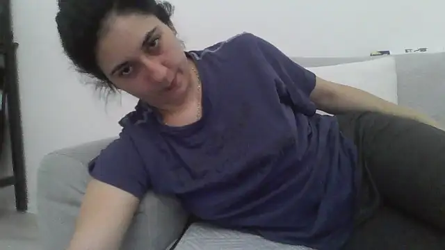 Snapshot of davenmichelle00 chatting on April 4, 2026, 7:17 am davenmichelle00 online show from April 4, 2026, 7:17 am