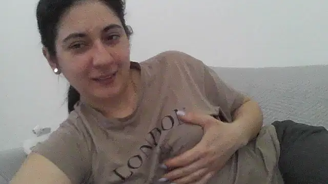 Snapshot of davenmichelle00 chatting on April 5, 2026, 5:15 am davenmichelle00 online show from April 5, 2026, 5:15 am