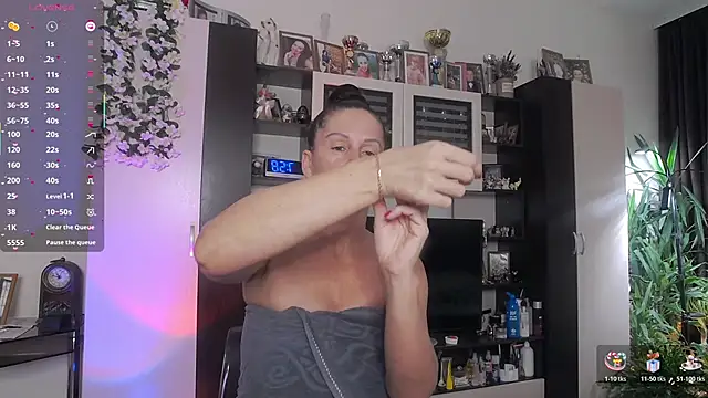 Snapshot of SheilaRyan chatting on February 28, 2026, 4:57 am SheilaRyan online show from February 28, 2026, 4:57 am