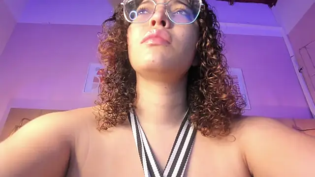 Snapshot of Dollar-girl chatting on February 5, 2025, 12:17 pm Dollar-girl online show from February 5, 2025, 12:17 pm