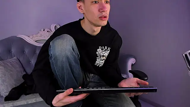 CalvinOwens online show from February 8, 2025, 6:54 am