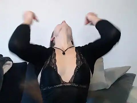 naikah714 online show from December 13, 2024, 3:21 pm