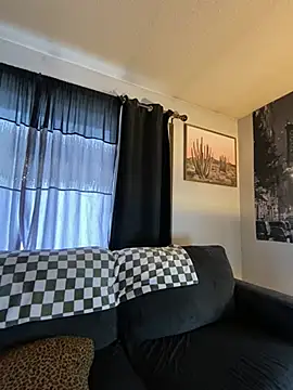 Snapshot of SidneyRaee chatting on December 20, 2024, 7:50 pm SidneyRaee online show from December 20, 2024, 7:50 pm