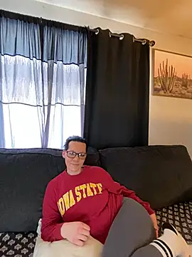 Snapshot of SidneyRaee chatting on January 9, 2025, 7:18 pm SidneyRaee online show from January 9, 2025, 7:18 pm