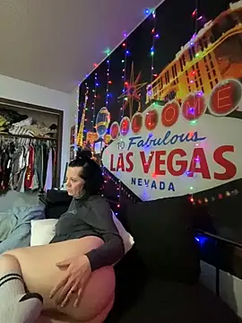 Snapshot of SidneyRaee chatting on January 21, 2025, 5:41 pm SidneyRaee online show from January 21, 2025, 5:41 pm