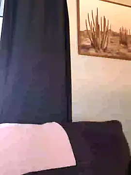 Snapshot of SidneyRaee chatting on February 13, 2025, 6:38 pm SidneyRaee online show from February 13, 2025, 6:38 pm