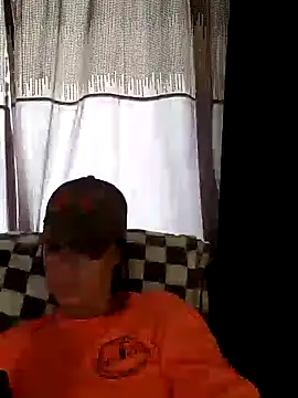 Snapshot of SidneyRaee chatting on March 3, 2025, 6:44 pm SidneyRaee online show from March 3, 2025, 6:44 pm