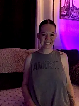 Snapshot of SidneyRaee chatting on September 22, 2025, 11:12 am SidneyRaee online show from September 22, 2025, 11:12 am