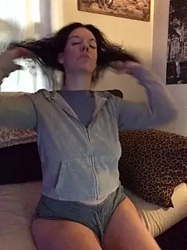 Snapshot of SidneyRaee chatting on October 21, 2025, 6:41 pm SidneyRaee online show from October 21, 2025, 6:41 pm