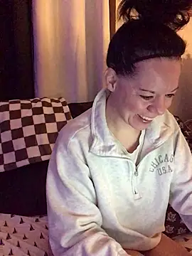 Snapshot of SidneyRaee chatting on November 26, 2025, 1:23 pm SidneyRaee online show from November 26, 2025, 1:23 pm