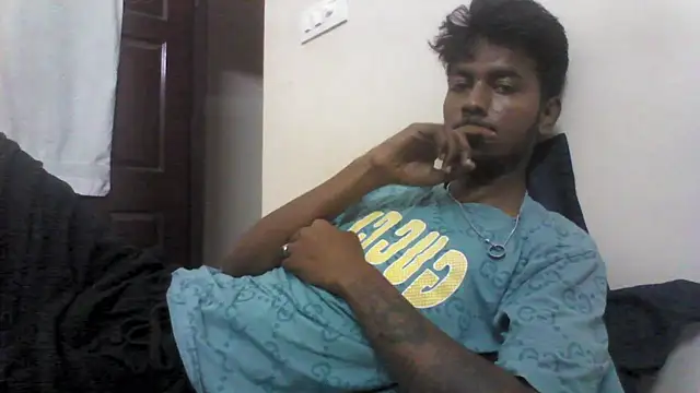 Snapshot of just_fucks chatting on September 25, 2025, 1:15 pm just fucks online show from September 25, 2025, 1:15 pm