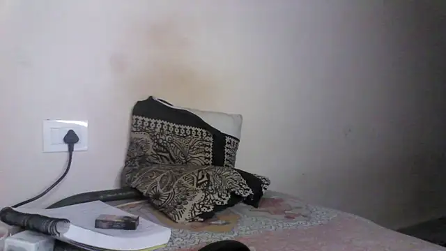 Snapshot of just_fucks chatting on October 16, 2025, 10:55 pm just fucks online show from October 16, 2025, 10:55 pm