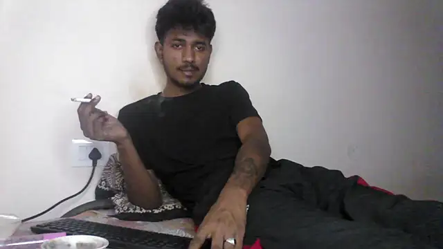 Snapshot of just_fucks chatting on October 22, 2025, 9:14 pm just fucks online show from October 22, 2025, 9:14 pm