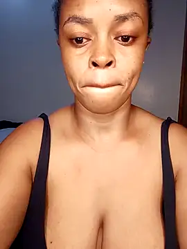 Snapshot of boobsnipplian chatting on January 28, 2025, 4:08 am boobsnipplian online show from January 28, 2025, 4:08 am