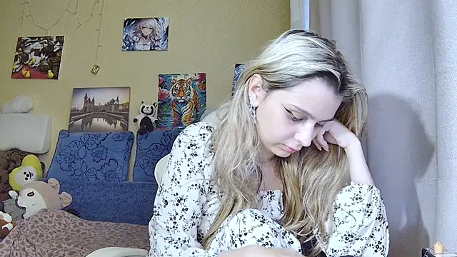 Bunnykiss69 online show from July 12, 2026, 4:53 pm