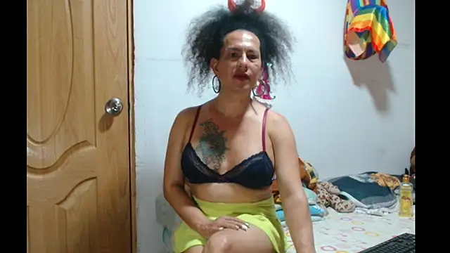 Snapshot of abbycrespa chatting on March 18, 2025, 9:53 pm abbycrespa online show from March 18, 2025, 9:53 pm