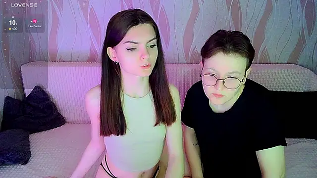  crazy baby  online show from September 23, 2025, 10:13 pm