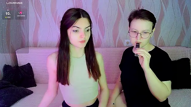  crazy baby  online show from November 9, 2025, 12:53 am