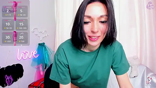 jessica tiny online show from June 8, 2026, 1:28 am