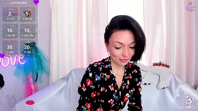 jessica tiny online show from June 21, 2026, 1:19 am