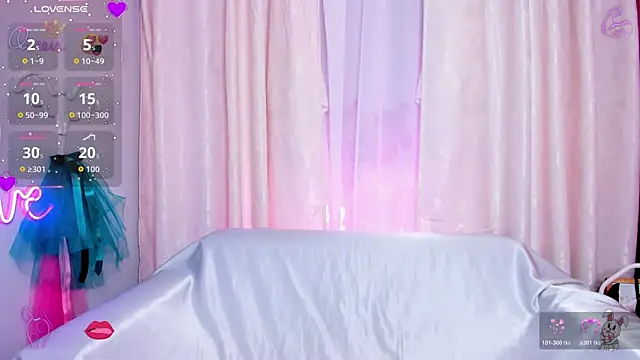 jessica tiny online show from July 11, 2026, 2:47 am